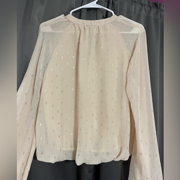 Cream blouse with gold detailing! ✨ - Picture 5 of 6